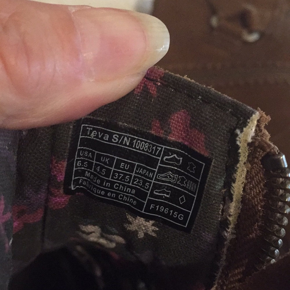 SALE💥💥Teva Boots - Picture 7 of 9